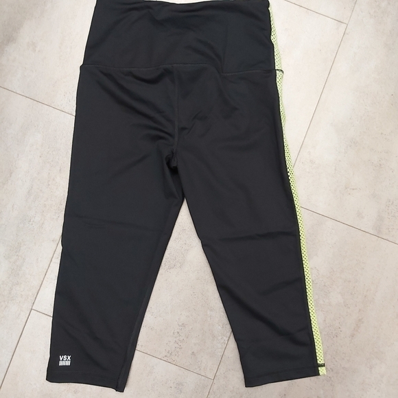 🍄3/50$🍄 Victoria secret cropped high rise - Picture 2 of 4